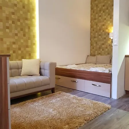 Embassy Citypark * بودابست